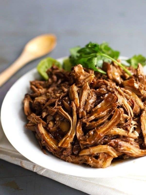 Honey Glazed Crockpot Chicken Adobo - simple pantry ingredients, hardly any hands-on time, 200 calories. | https://bstoffers.com