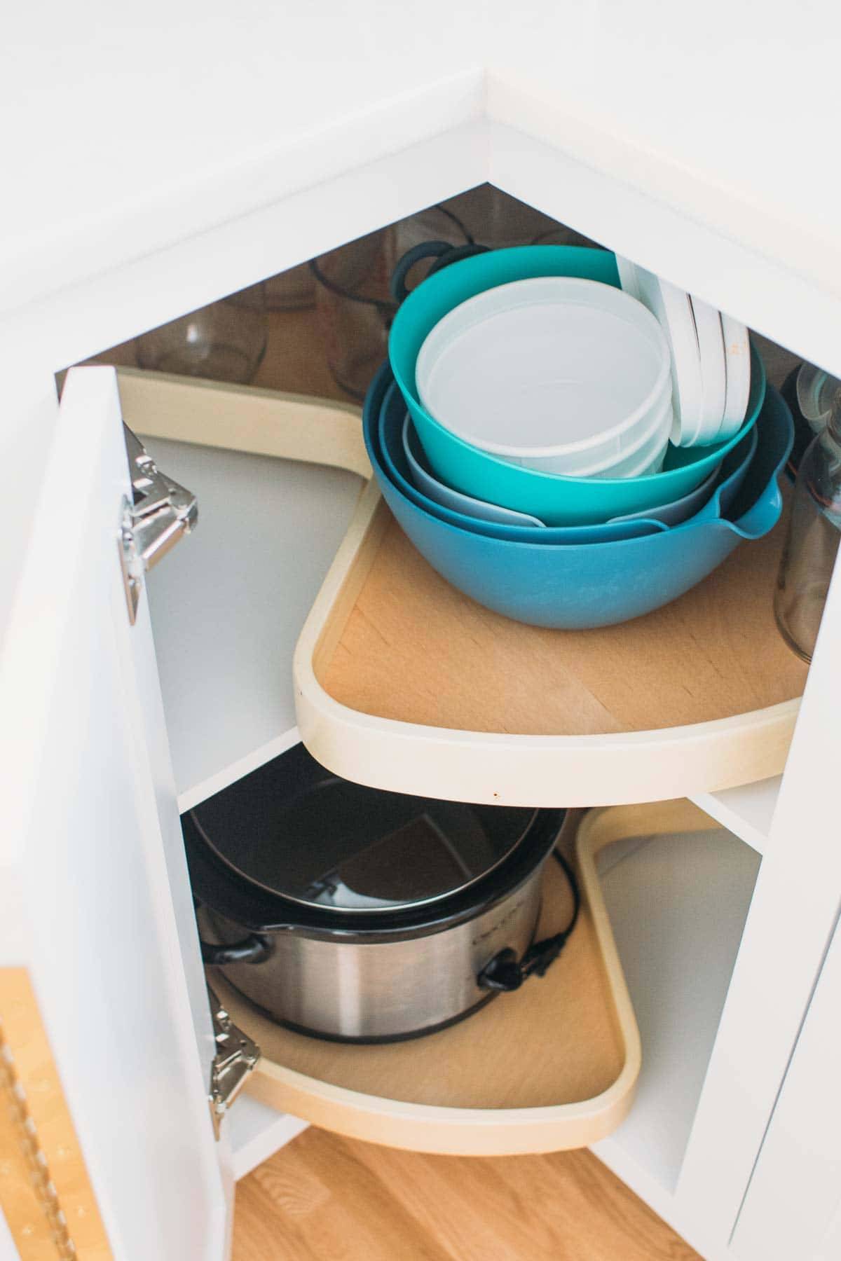 Twisting cupboards.